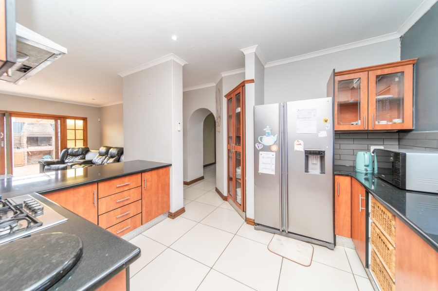 4 Bedroom Property for Sale in Beacon Bay Eastern Cape